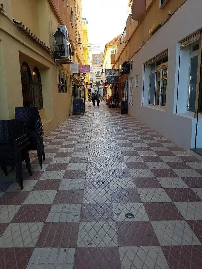 Fuengirola, Los Boliches - Nice Studio Right On The Beach. Lägenhet