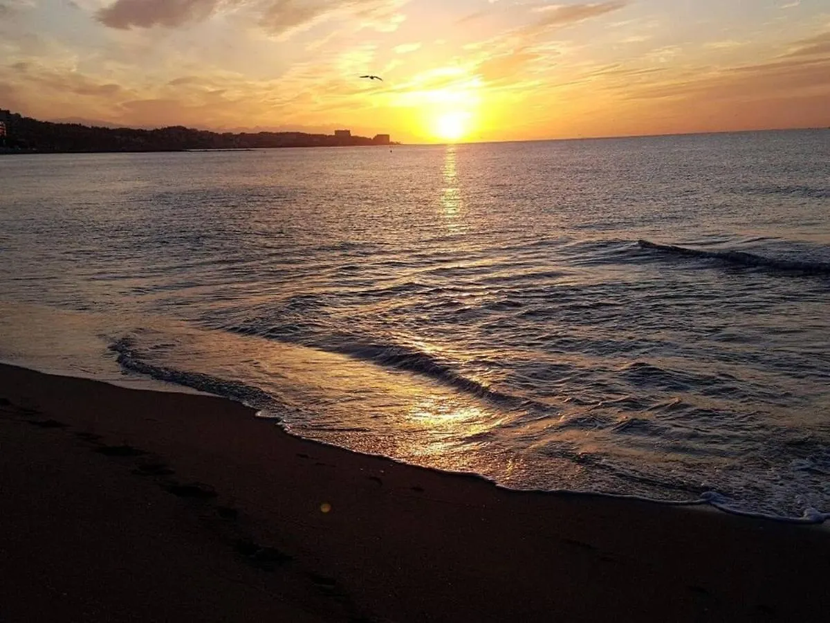 Fuengirola, Los Boliches - Nice Studio Right On The Beach. 0*, Fuengirola