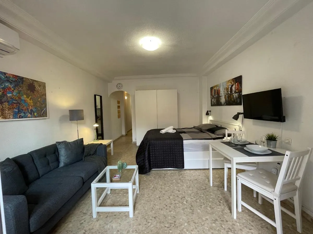 Apartment Fuengirola, Los Boliches - Nice Studio Right On The Beach.