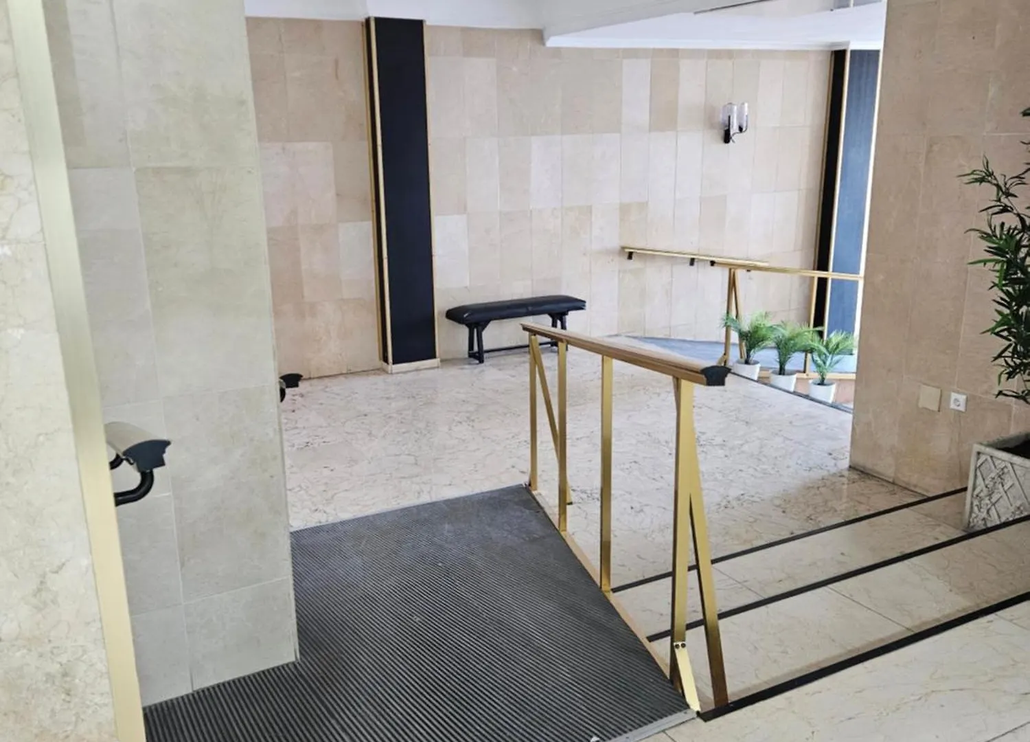 Fuengirola, Los Boliches - Nice Studio Right On The Beach. Apartment Fuengirola