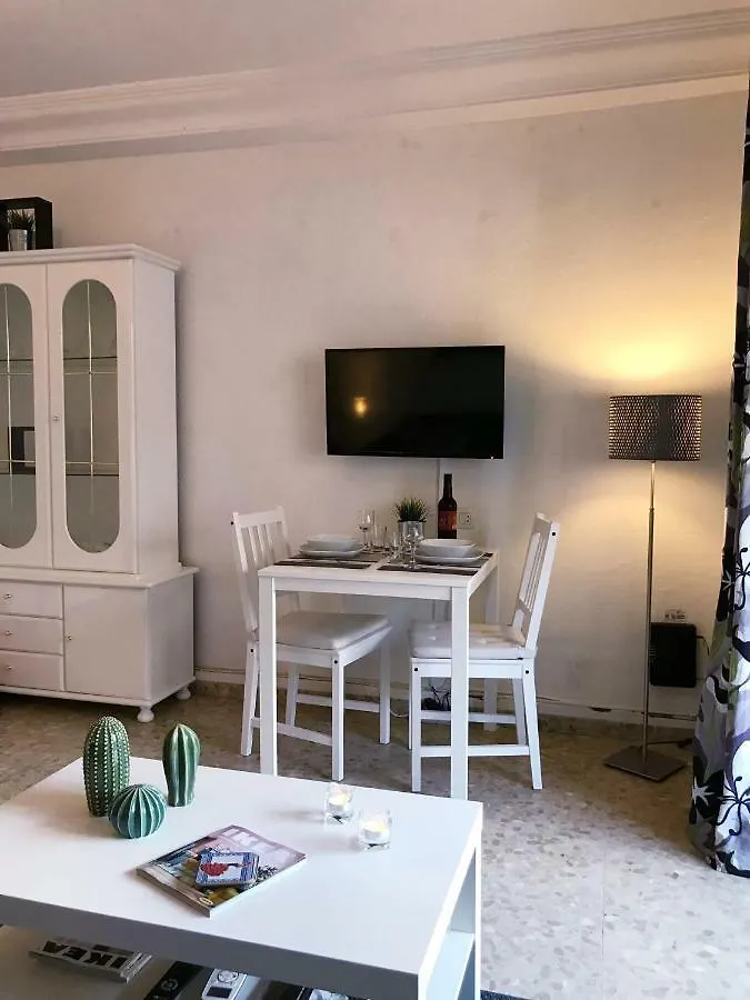 Apartment Fuengirola, Los Boliches - Nice Studio Right On The Beach. Spain